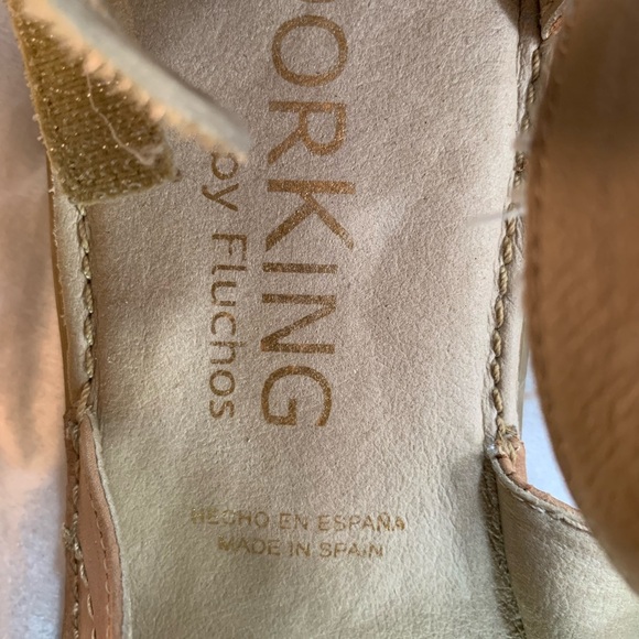 Leather Dress Sandals High Quality Size 8 Beach Resortwear Vacation Gold Tan Zip - Picture 6 of 9